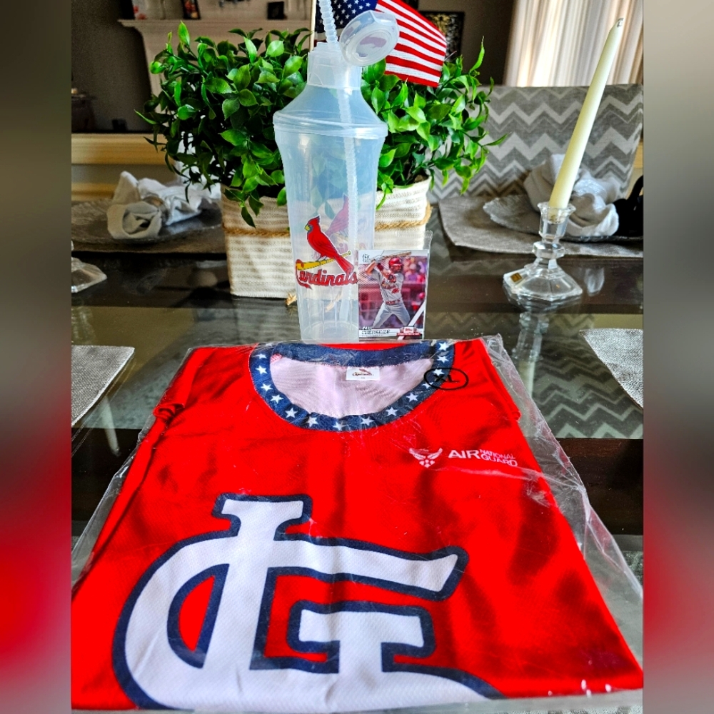 Adult Cardinals Basketball Jersey W/card And Cup